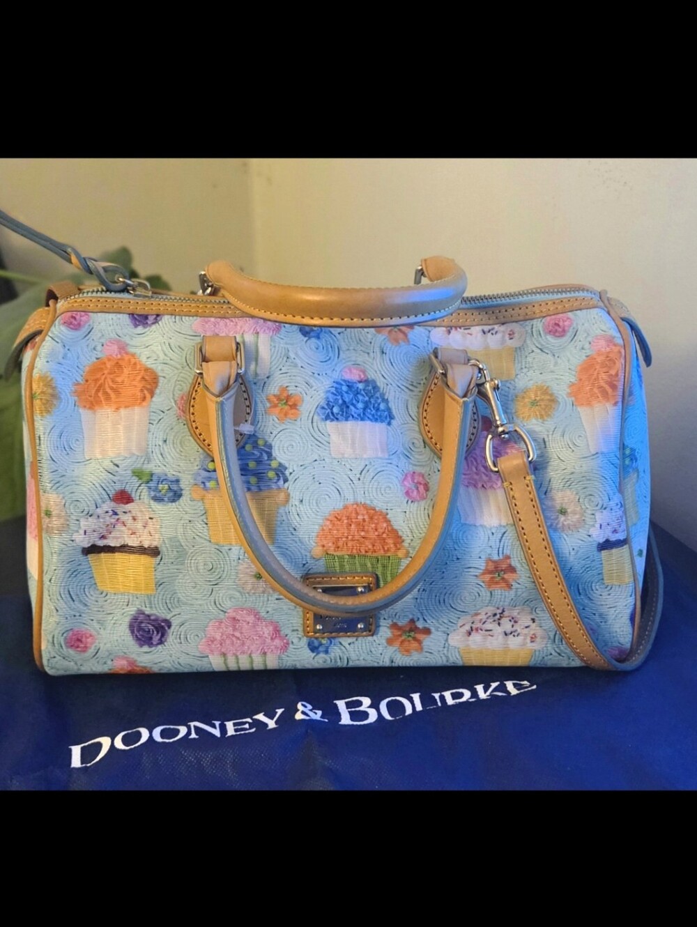 Dooney & Bourke Cupcake Satchel Bag Novelty Crossbody Top Handle 11x8"